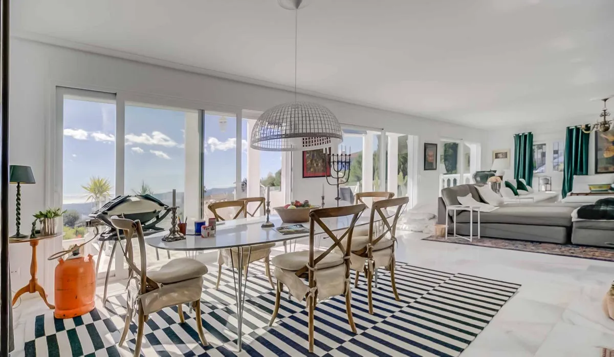 1d2f9674-4a79-43b7-b8b3-9b39fad15782