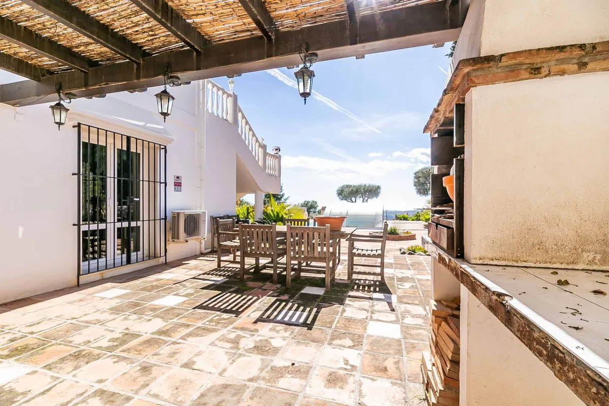 8a48b87f-c648-472e-afaa-b46cdcf2a997