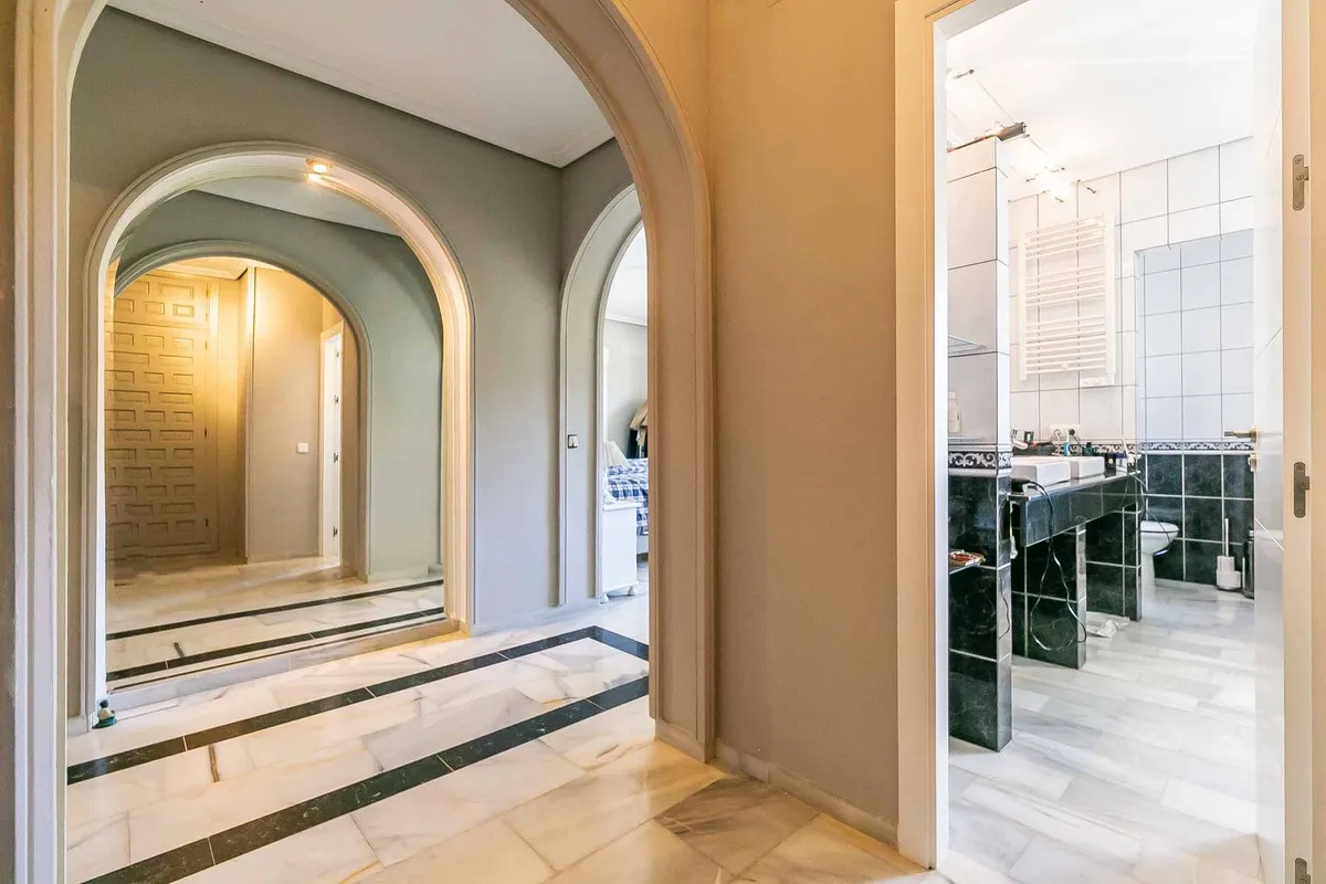 8bfd4434-8af0-4f54-b0a2-db96ba11307f