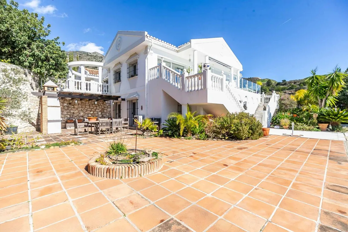 b47b7e85-cd5f-427d-babd-fff251204d43