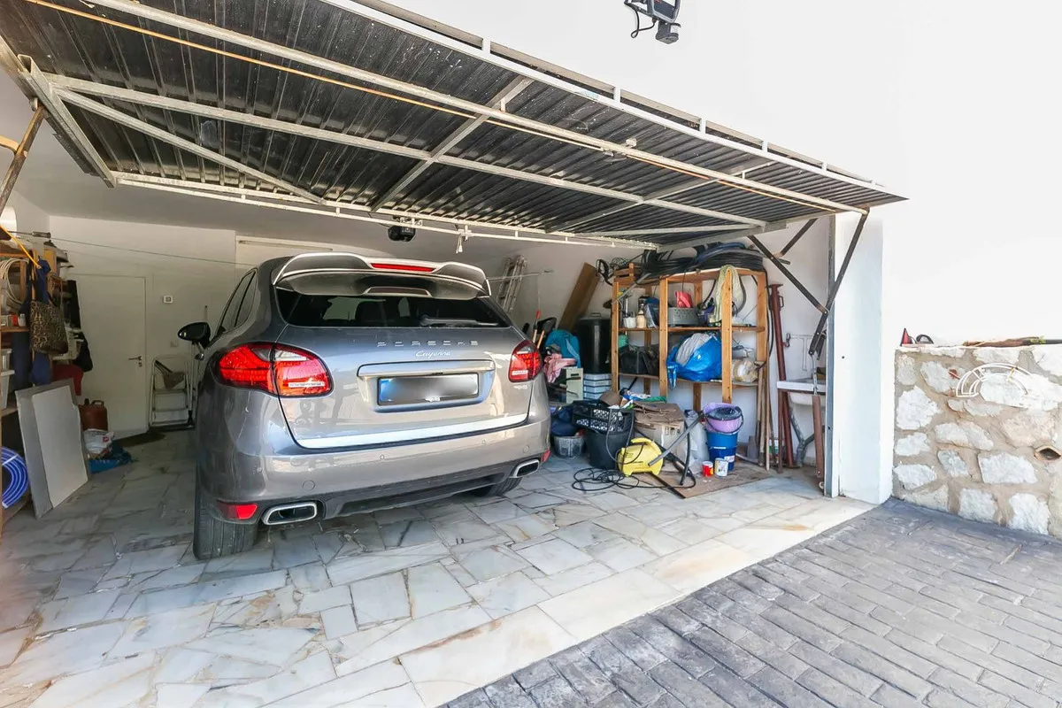 c2794e22-b008-463c-b179-32ba6b2c33c1