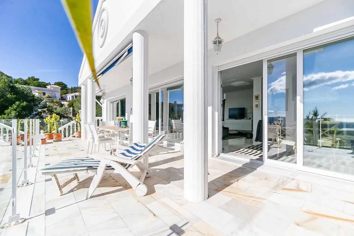 dba0061e-7eb7-4287-9b19-276c17348809