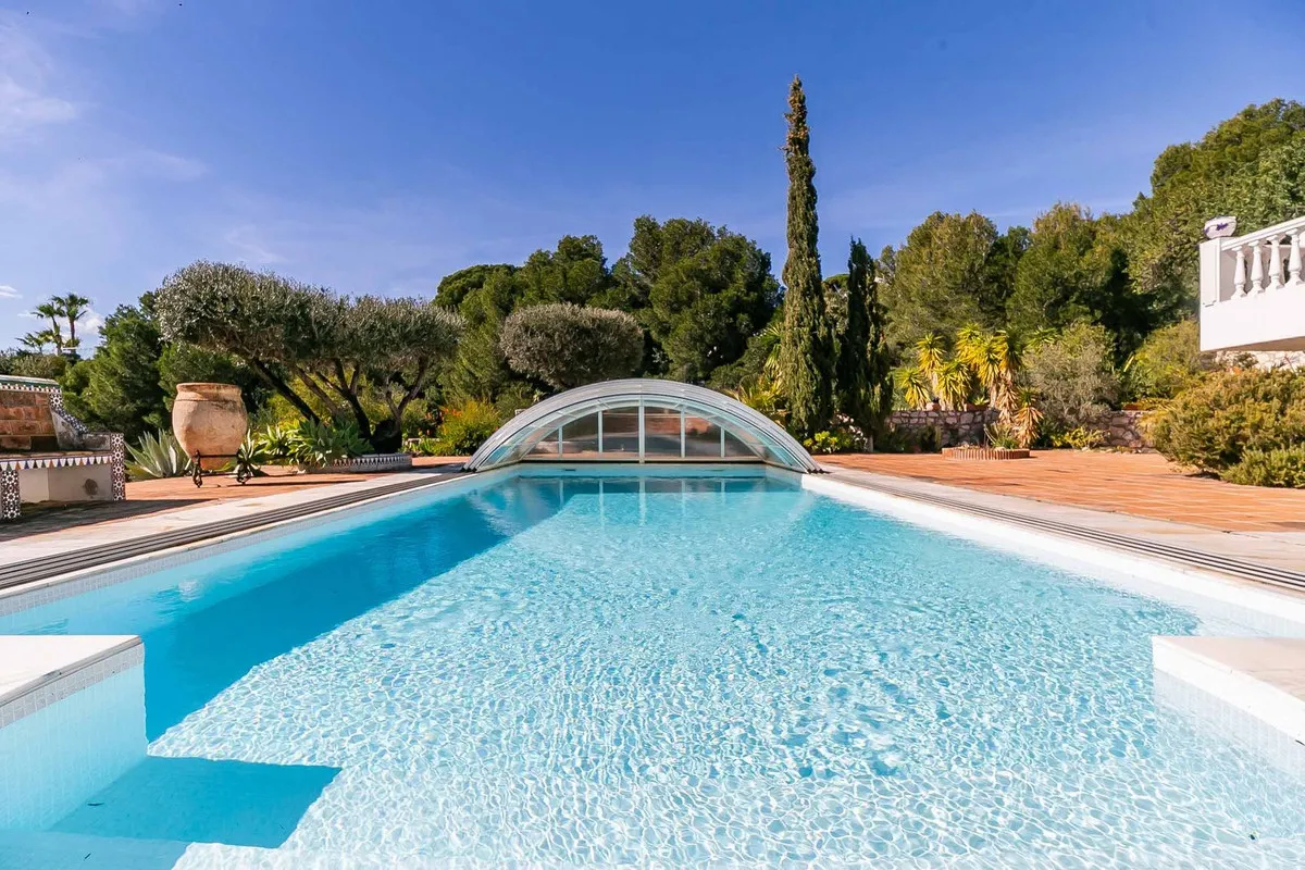 e7ab6d8f-a3d0-4531-9d72-599b7c9a9ee6