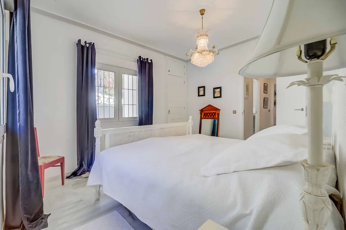 ecf074b0-46c7-4510-9e8f-e42a91426a97