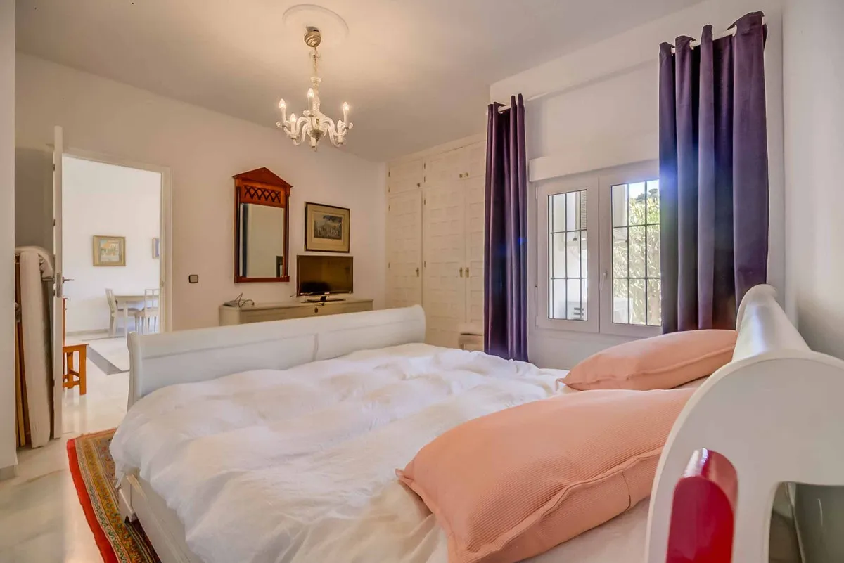 eeedae27-5e1e-4442-94a4-9a1a457b1a2a