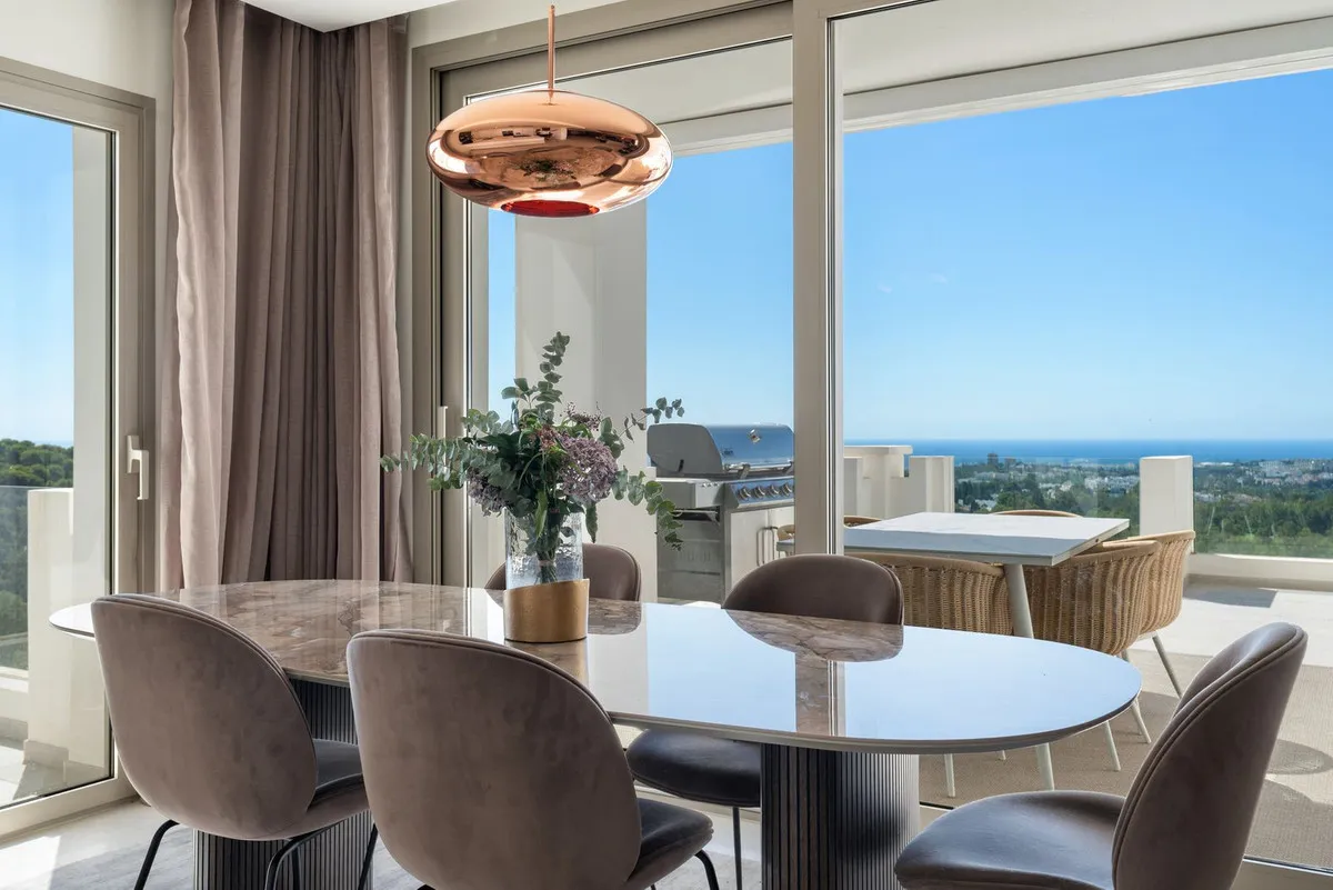 73f8e062-b954-4cde-9c51-7f176b89b868