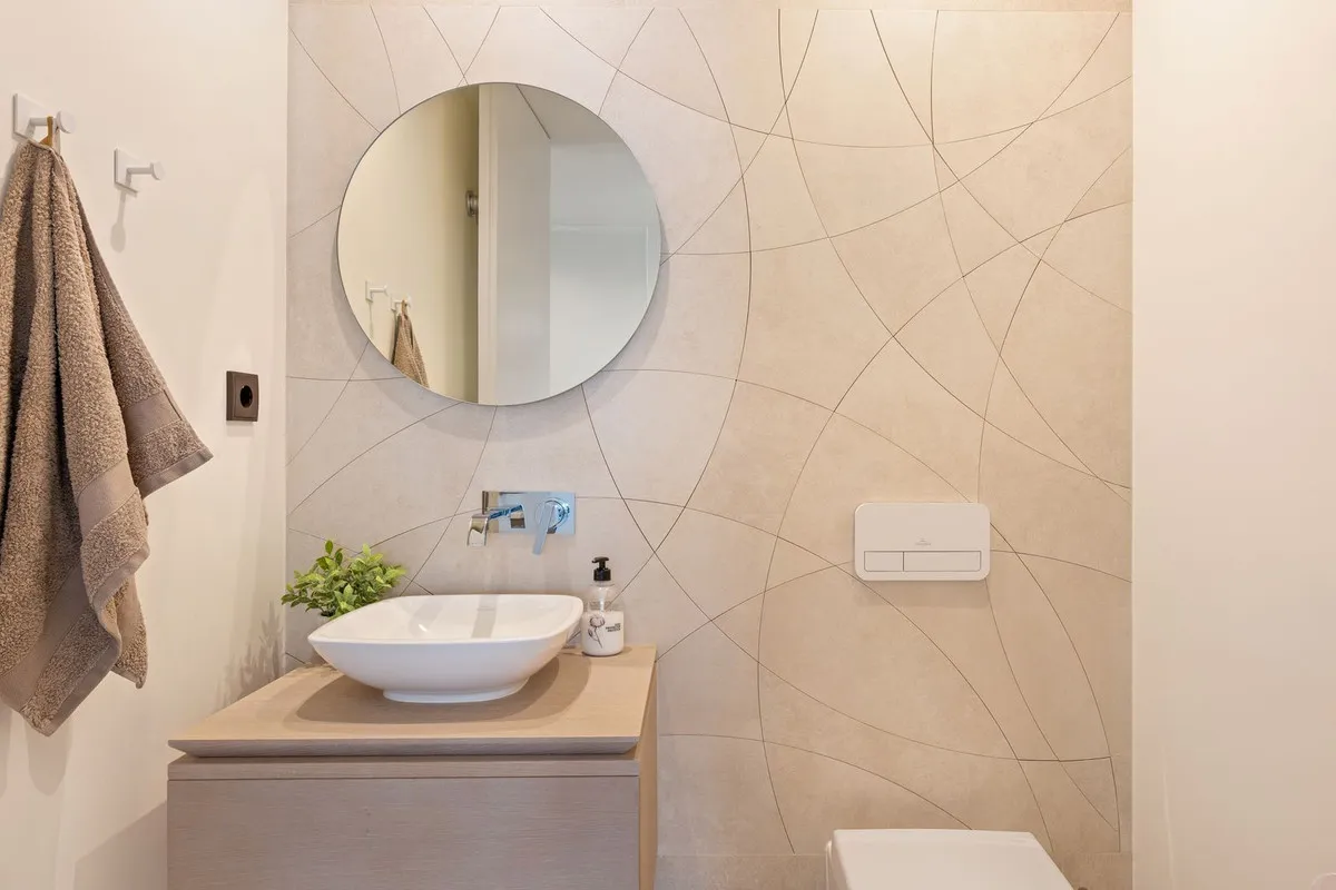 b03018d0-9a3e-4dbb-af72-996d76fff7b6