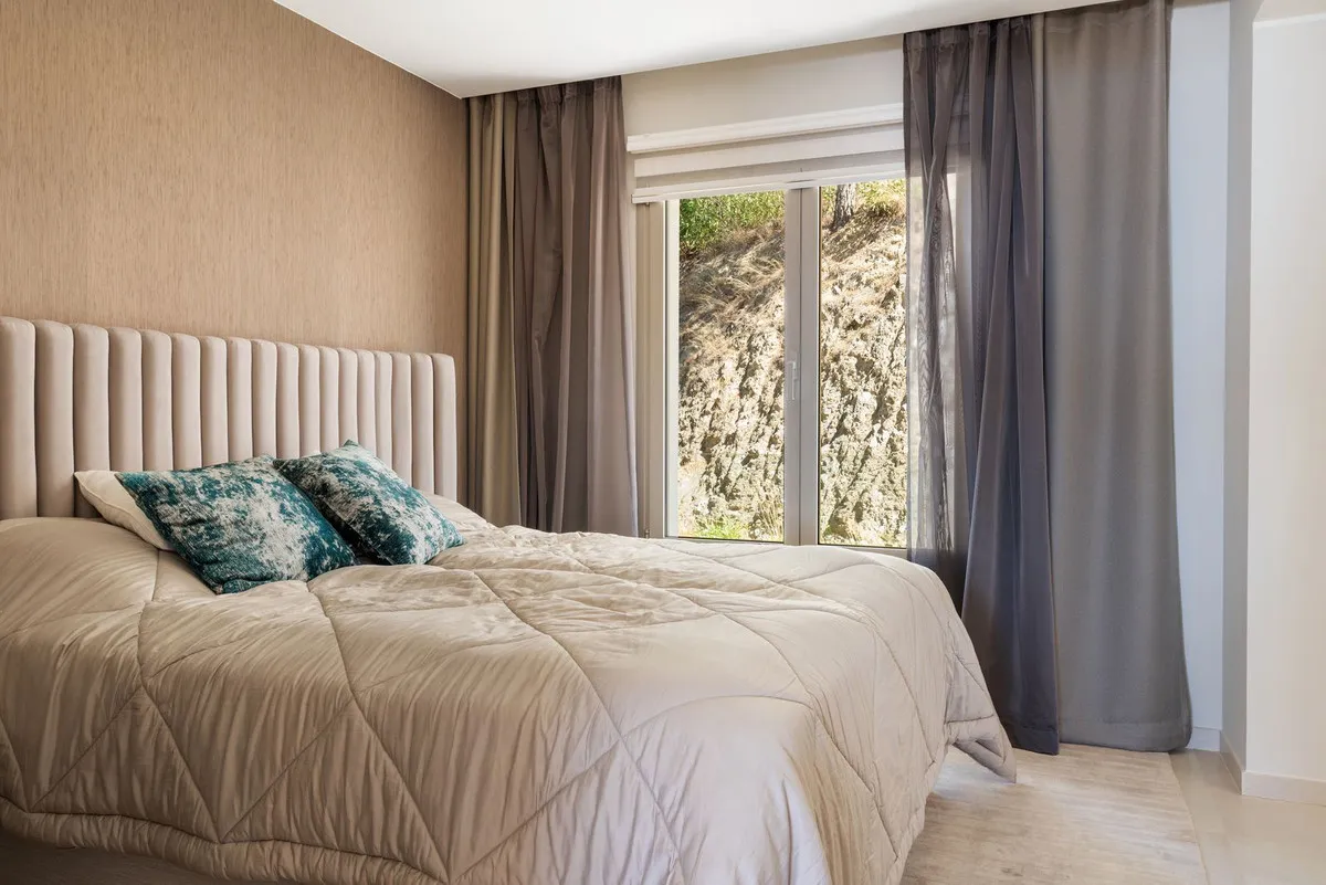 f82b6159-cdc2-42ca-9e0a-69052491893a