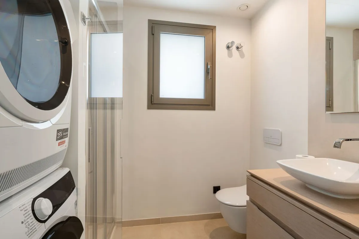 f970cb66-0d29-4b82-bb46-d627be389b56