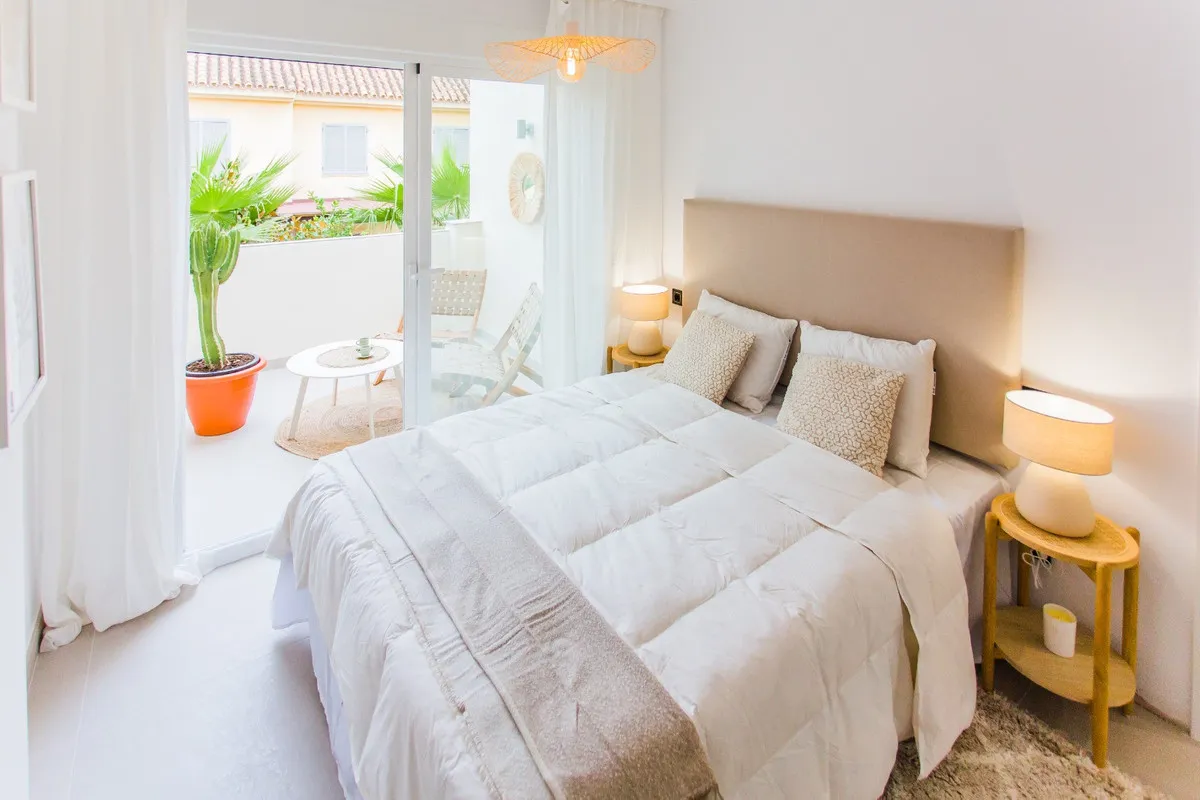 9d78482d-976d-451c-b6c5-32a81e29e1c8