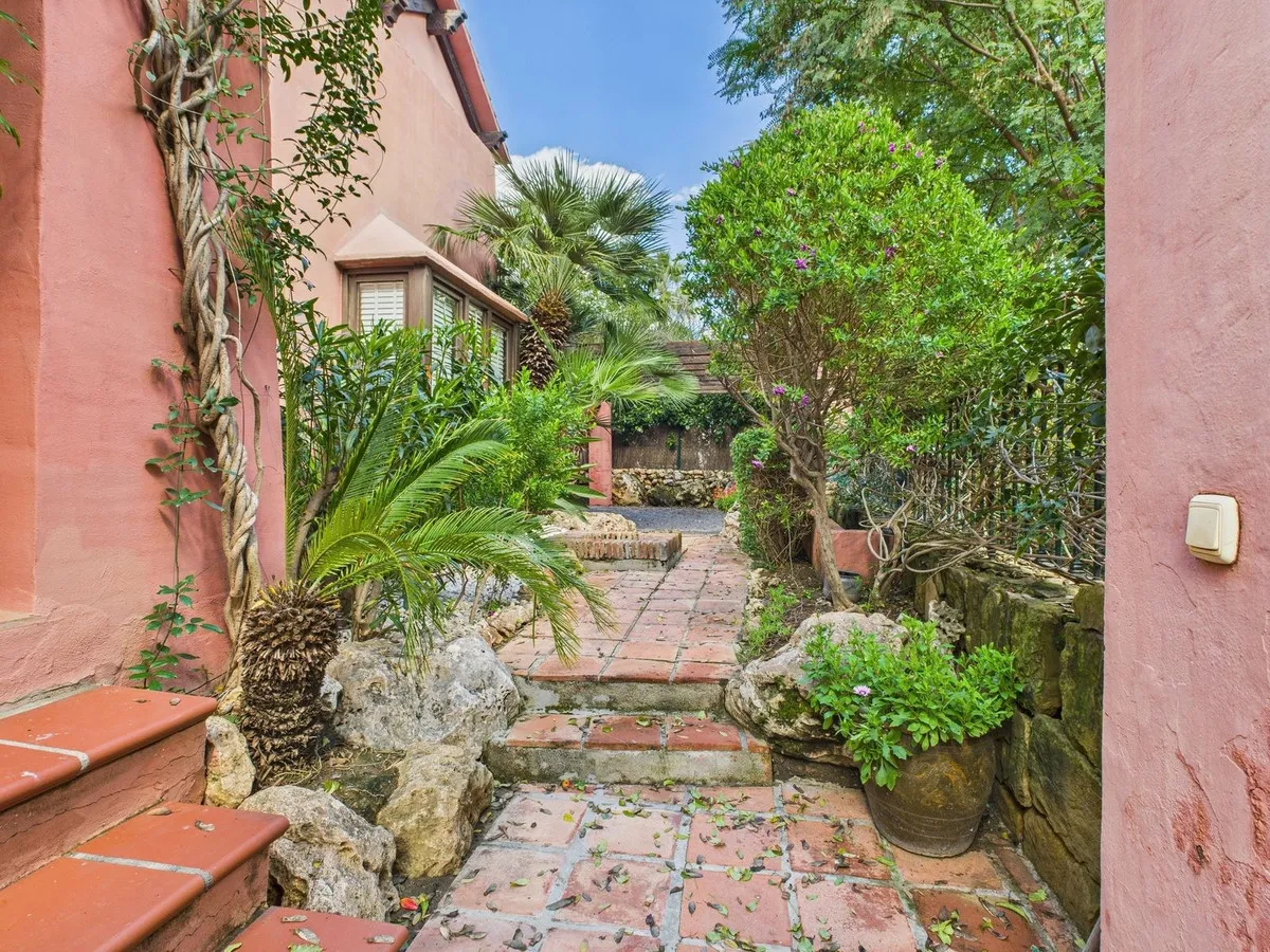 05ddd74e-097b-45b5-99b0-d6032c99101f