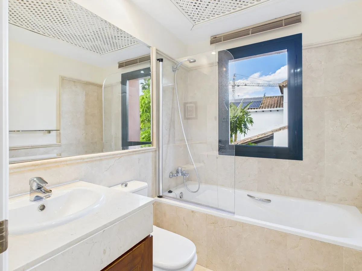 25d74560-73a6-48fd-bddc-8975899dca25