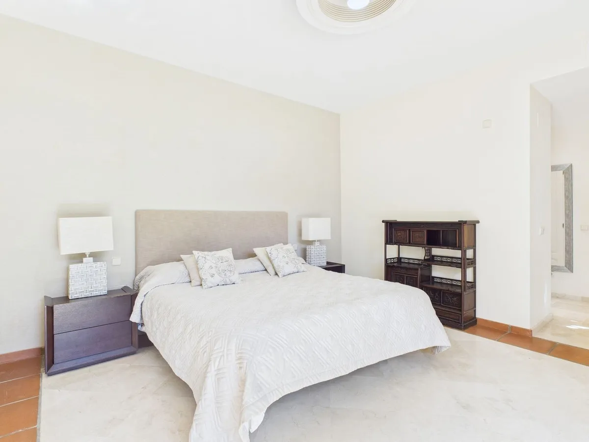 559fa49f-e15b-4adc-952b-bb8392538fca