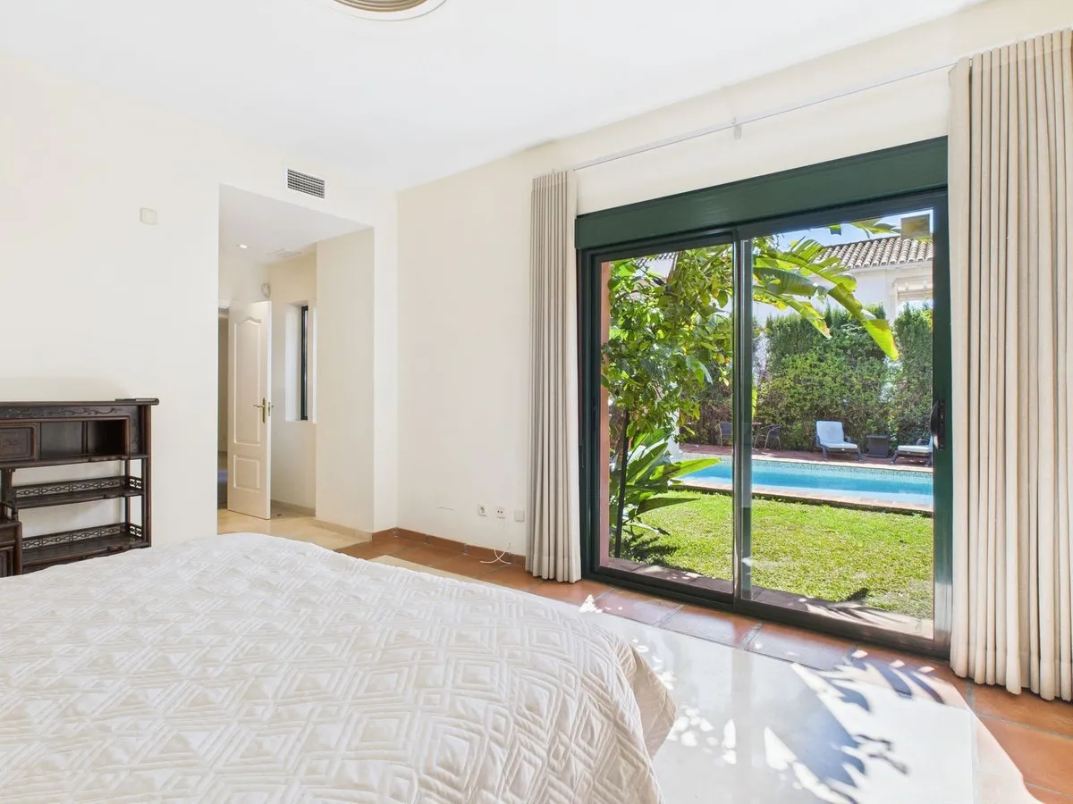 8395be46-f286-4ca8-8c81-3e9258db7ed3