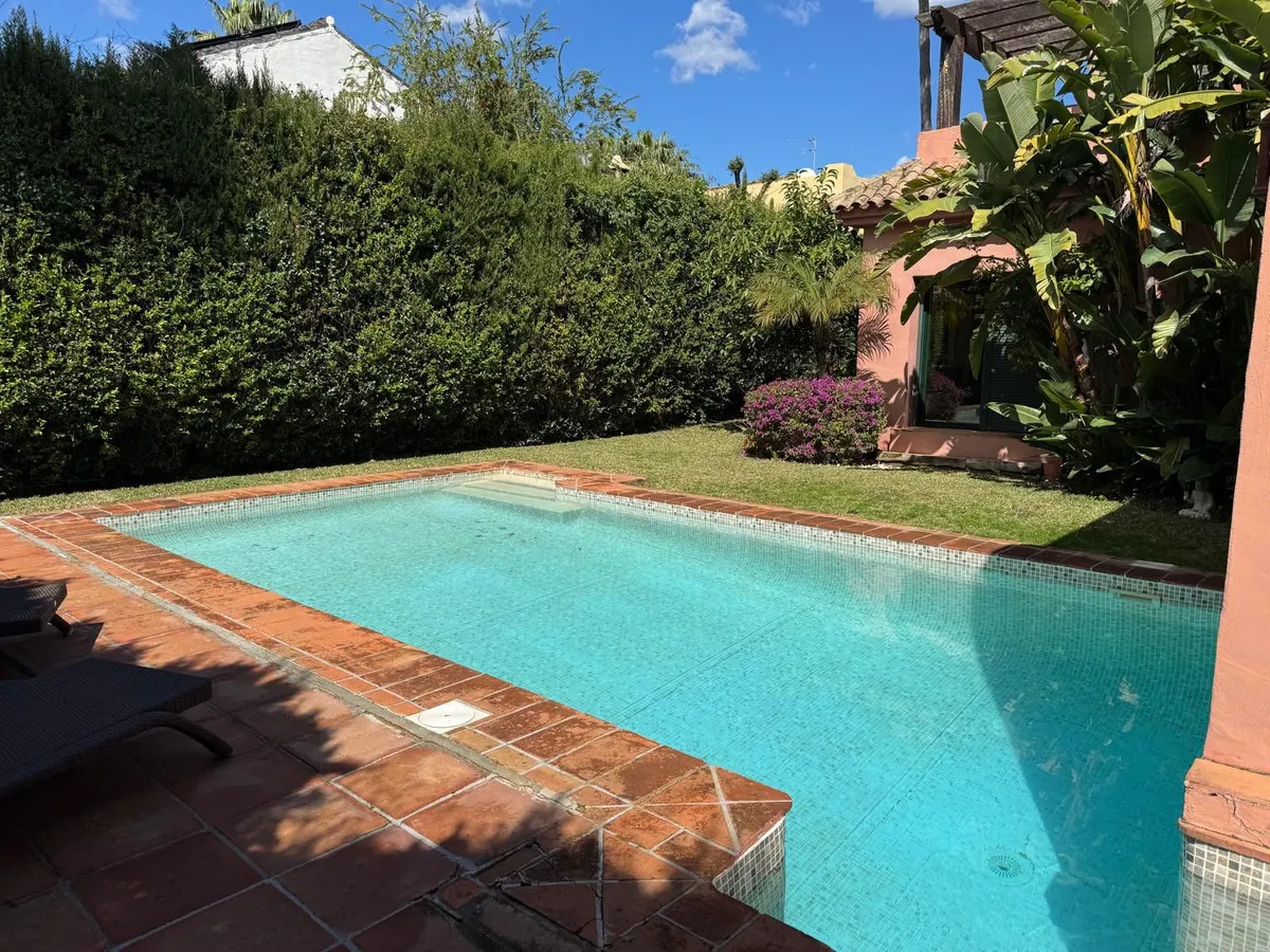 b348a6fd-67ac-459a-b622-66b793261f5d