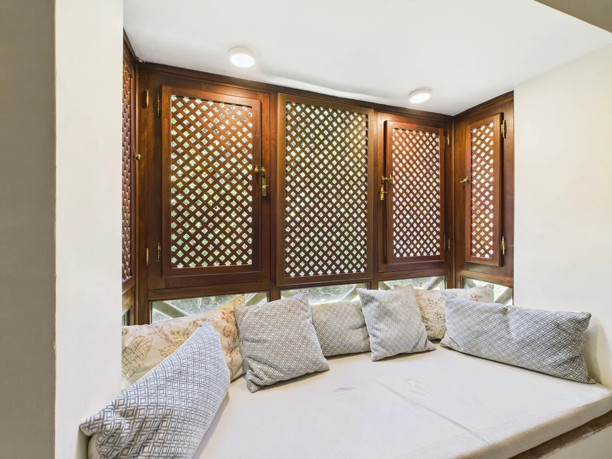 b5009870-d89e-47f1-a8f7-6e425cb0687e