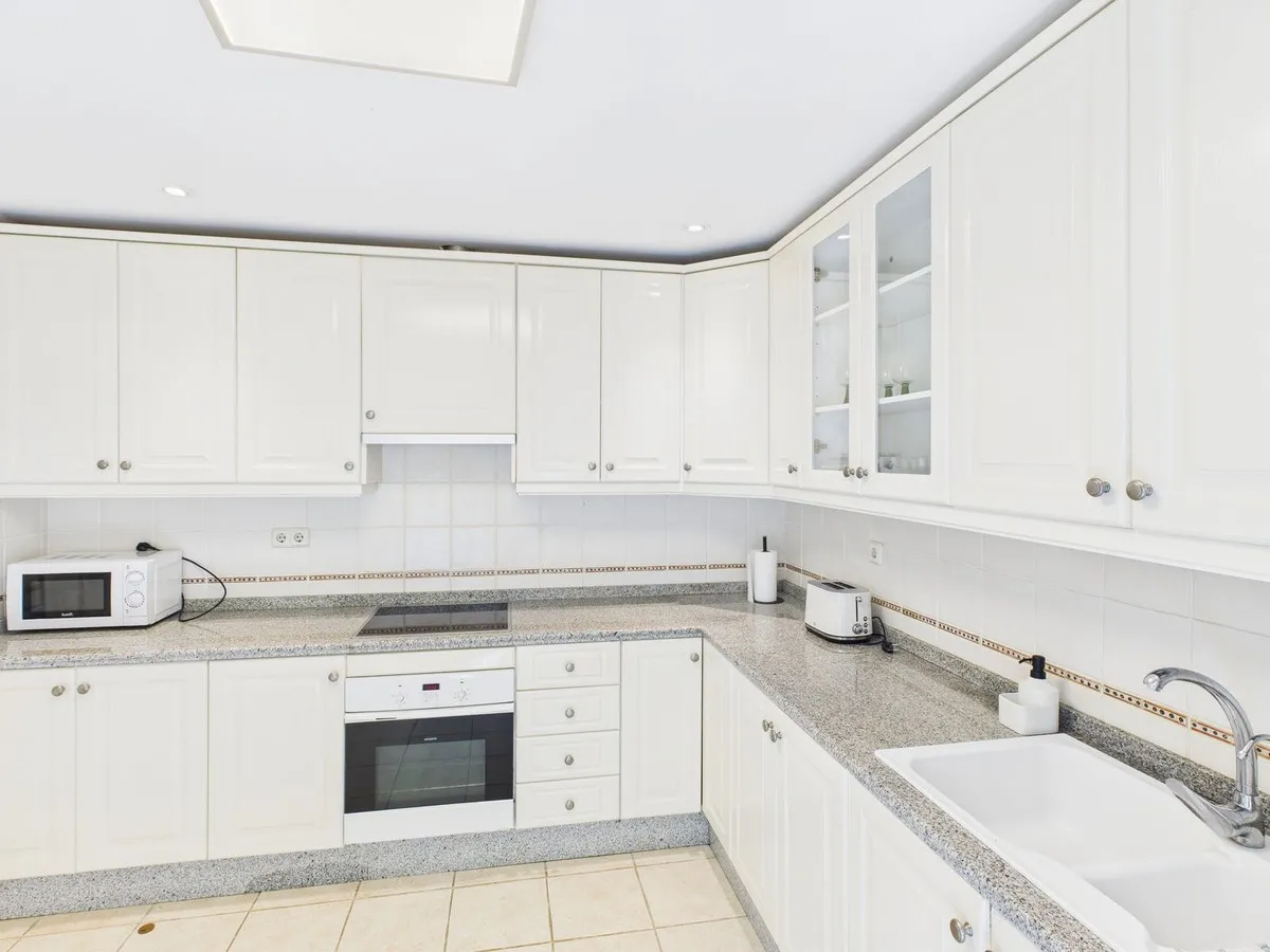 e3a9c93a-54d8-406f-b27d-1fbb78f103c5