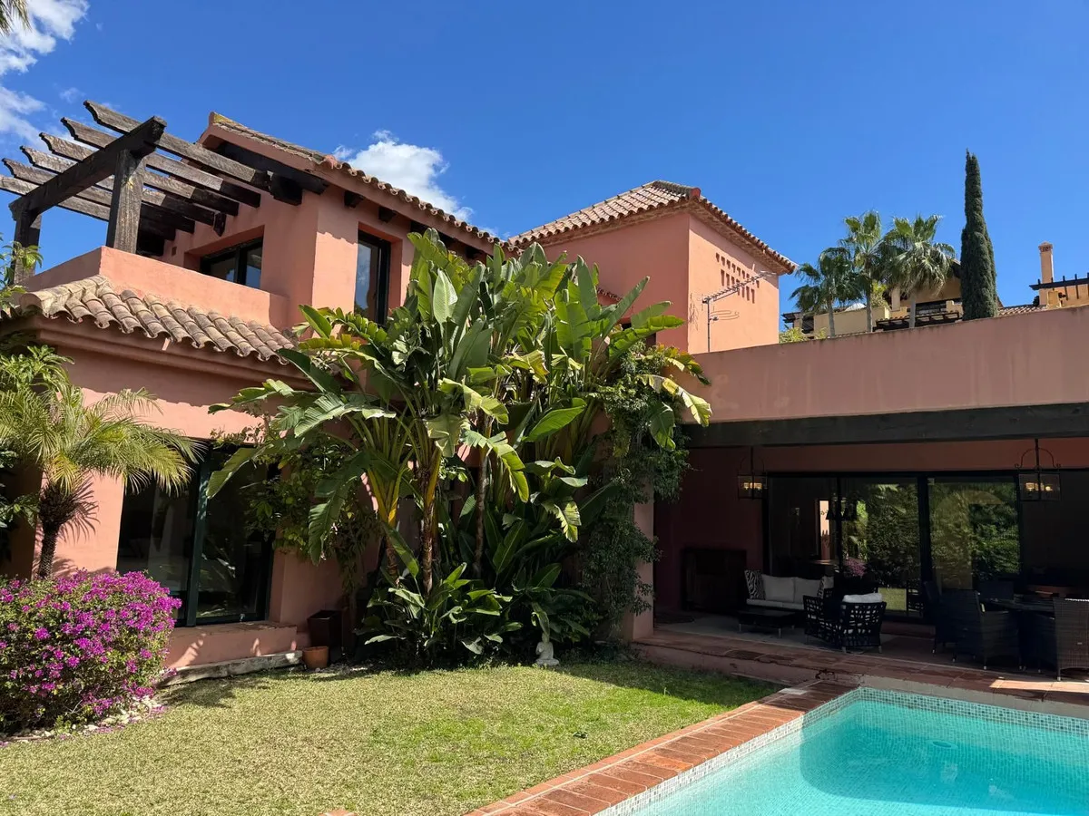 f35f4789-5a6f-4a0d-9728-8642af2e4f1c