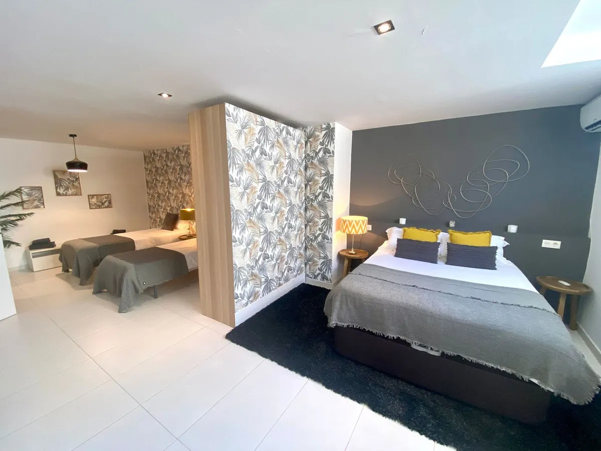 70a4ff3b-0bbe-4237-bbf6-0d8dd9c12aca