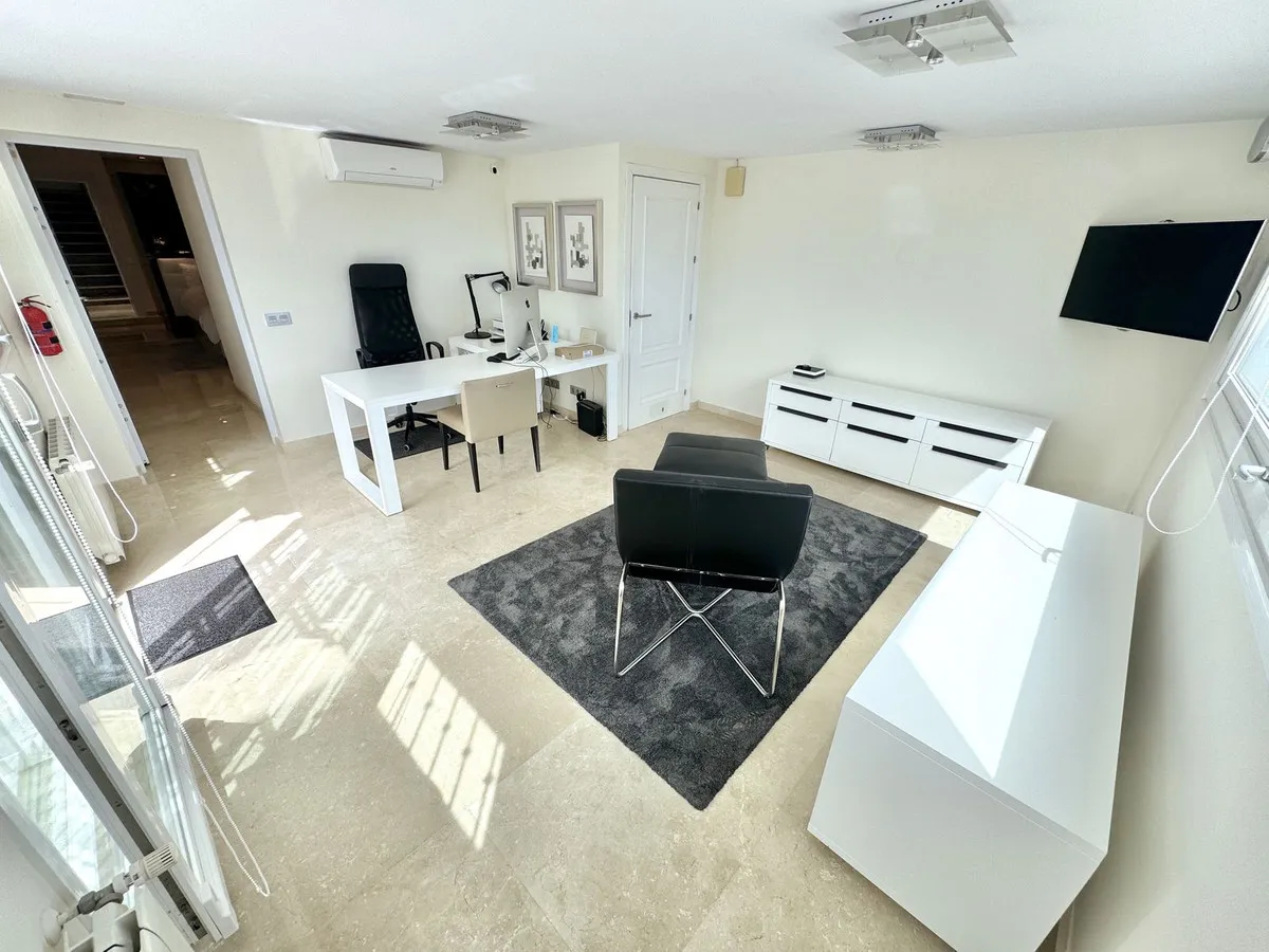 3c9c17f4-539e-4273-932e-981b396fc0be