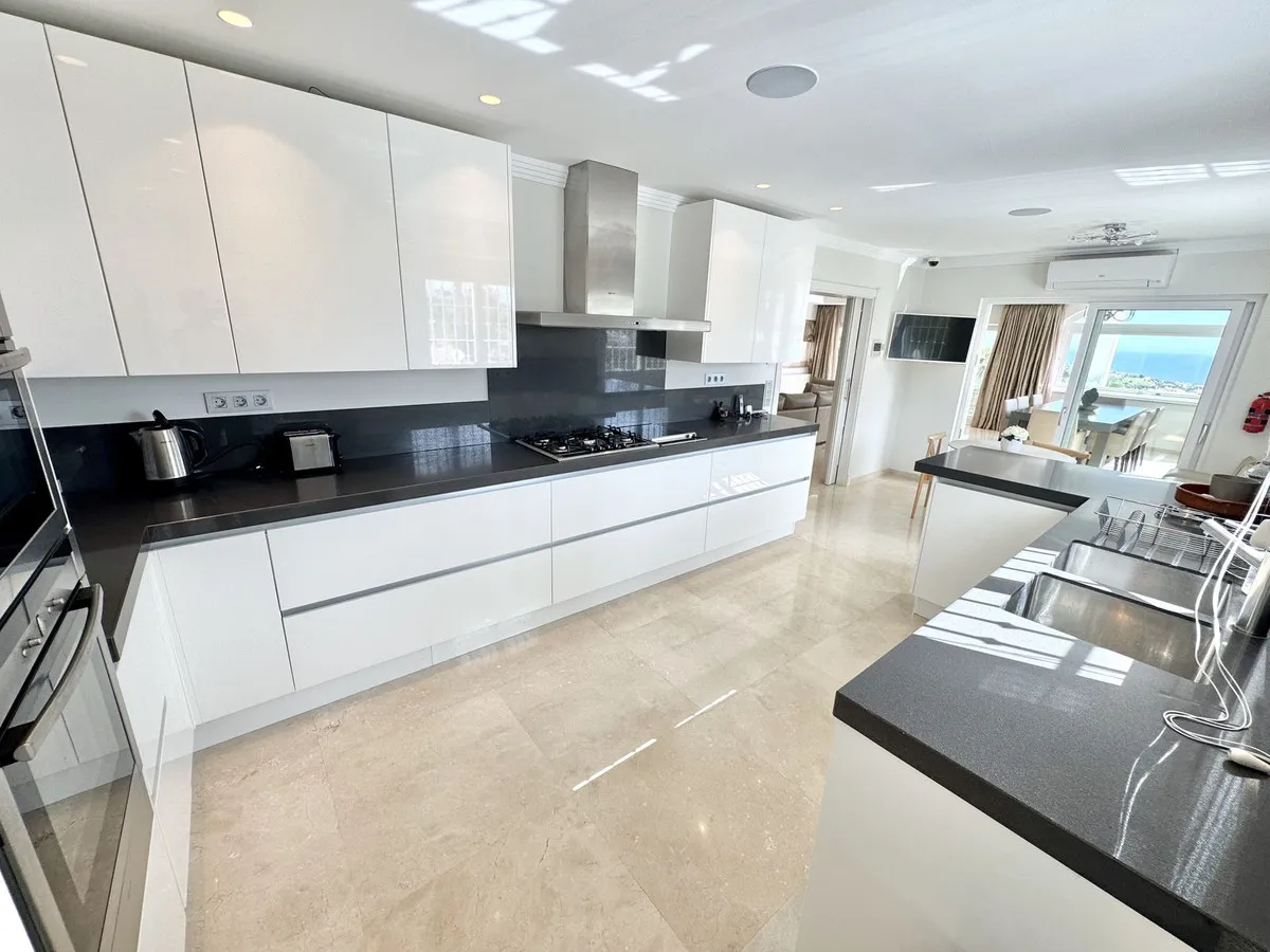 41a523bc-4e06-4c94-9335-1f10d556cff4