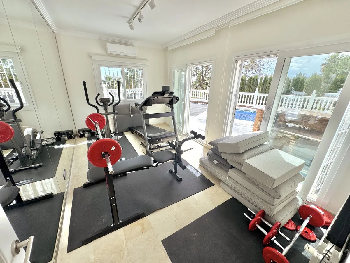 9ff13f6a-a138-4146-8df3-f56a784e2df2