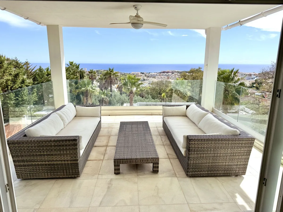 e55dd39d-8418-45b1-ade0-1c4a241c8131