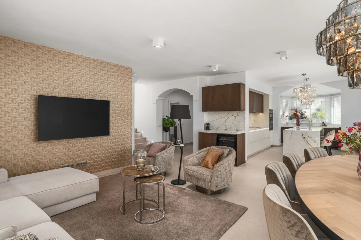 d6d91b29-2853-49d0-a0d3-41bbc8e8cf7e