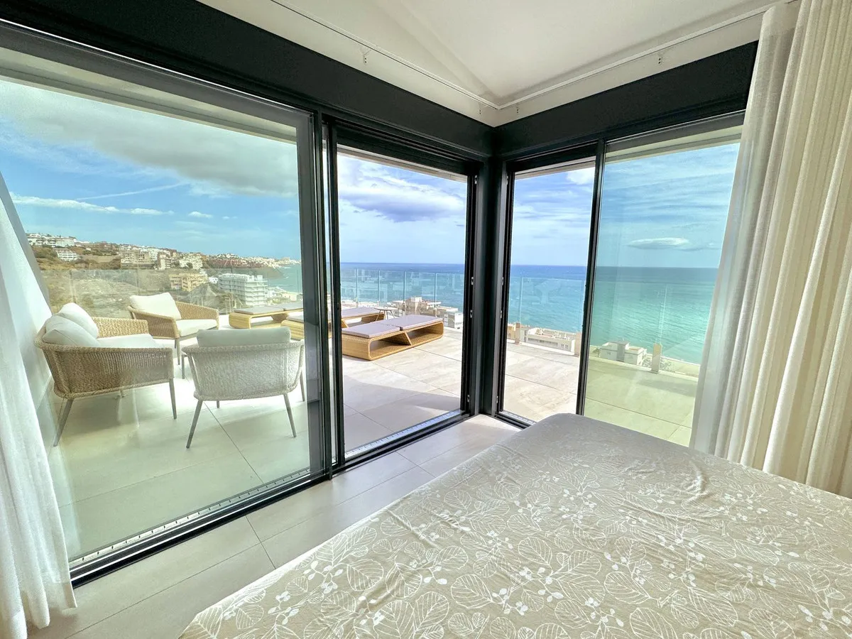 20ef70a7-5b48-4700-9e36-46d242991f22