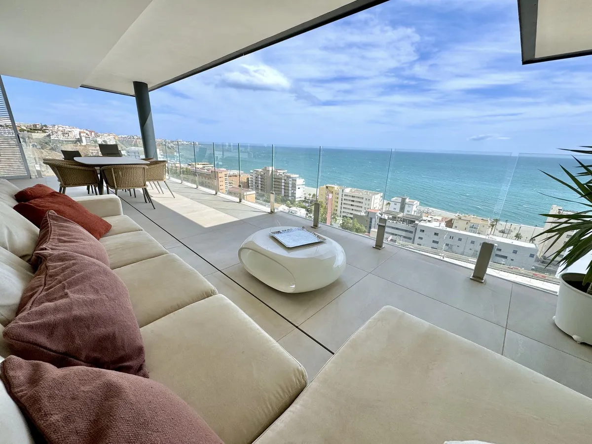 cad9cb72-fdfe-43e6-aa37-5cfcfd743c7e