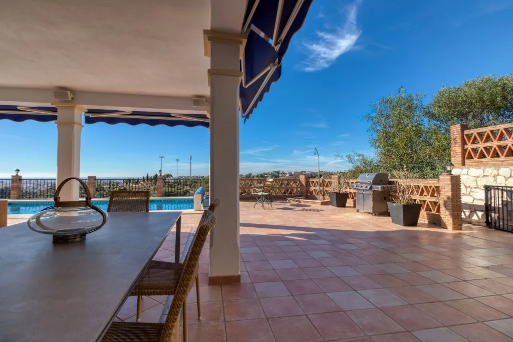 1b7ce79e-208f-43fd-a1f6-db8b31a395ca