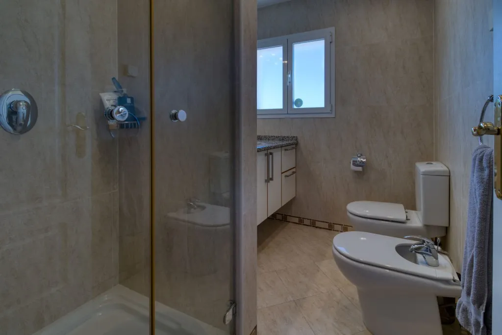 6aba324c-31db-426c-9bcf-eb5ceab2145e