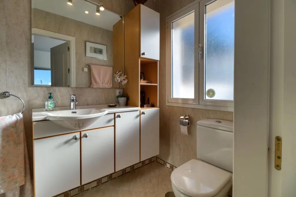 7aab88a6-4805-4167-aadf-f5b044dab3a9