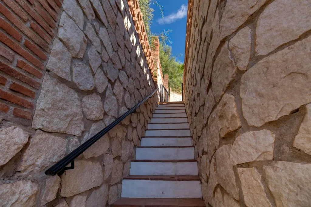 7d5b19e2-51e7-4d52-88ae-a95709353456