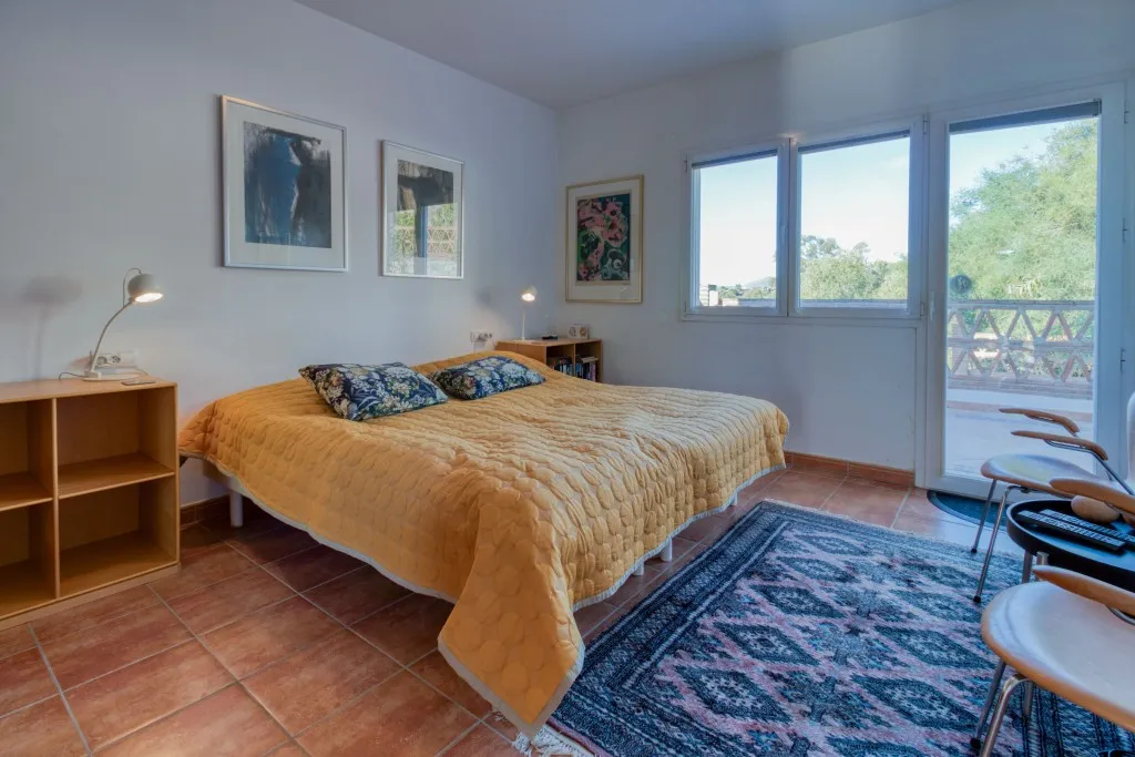 9305d216-5d6b-4165-a37c-d47388dbc51f