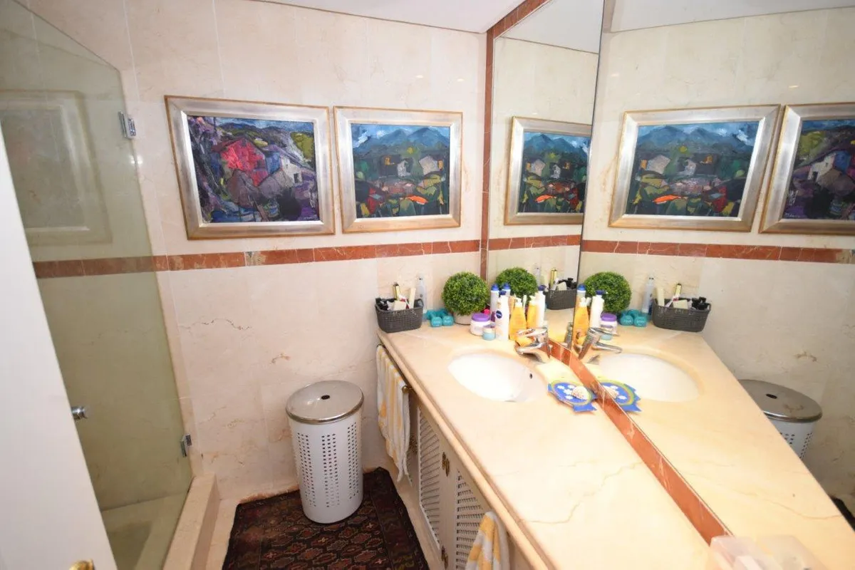 8ed8f1fe-4f6c-42b0-b986-1231d3ad065b