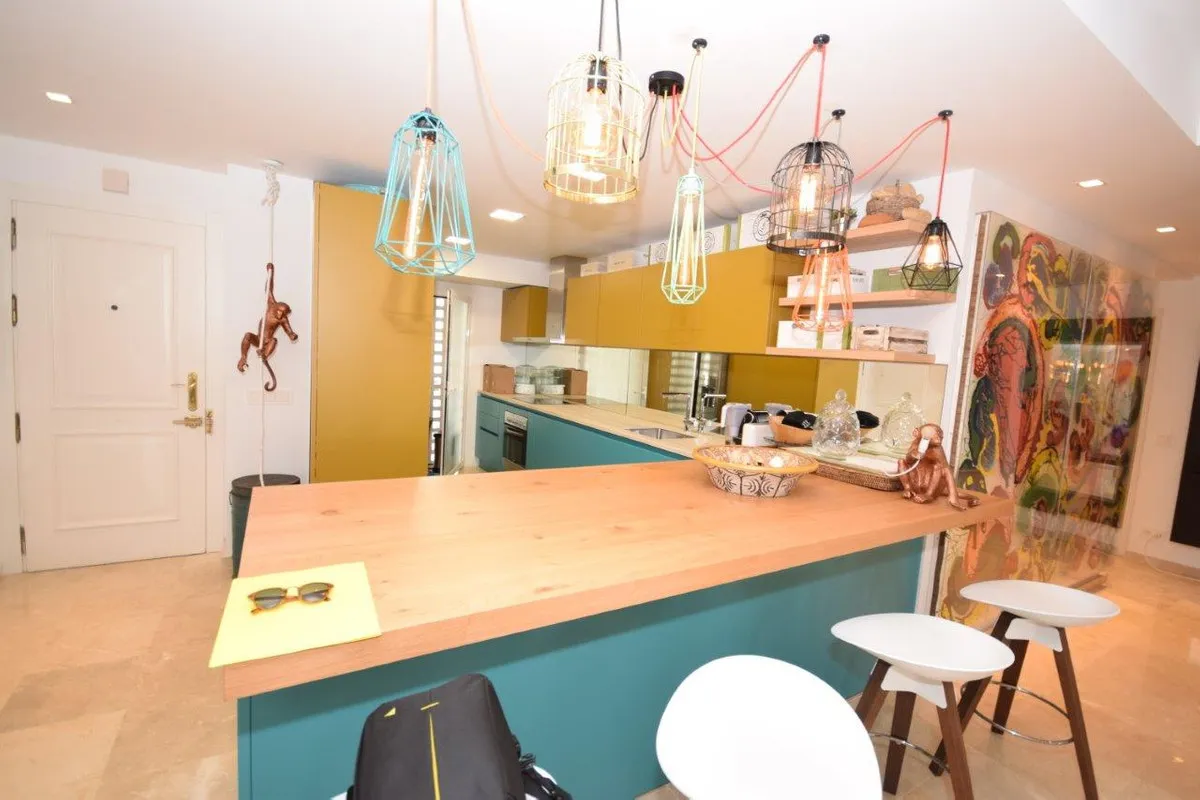 c4cbf44e-aebc-4dbc-8a5c-2e88cfe23d29