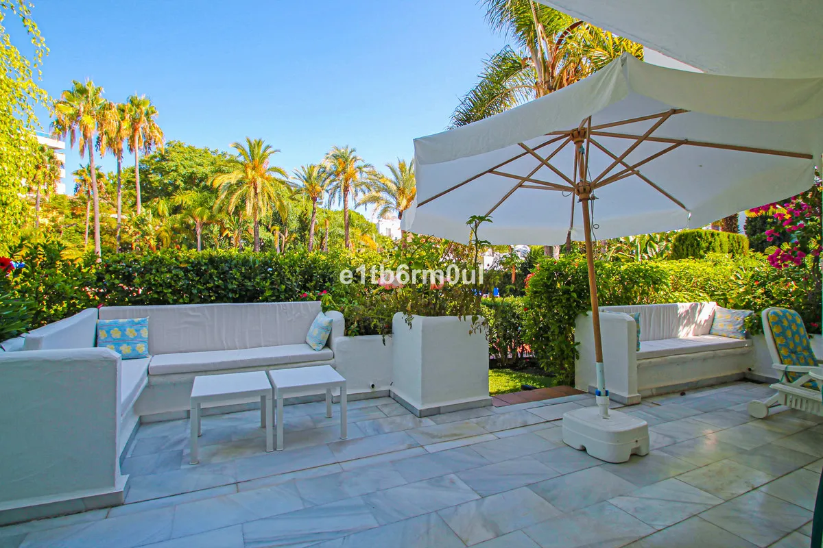 a35fd3b2-1a51-42f4-af4e-9b4099e7e975