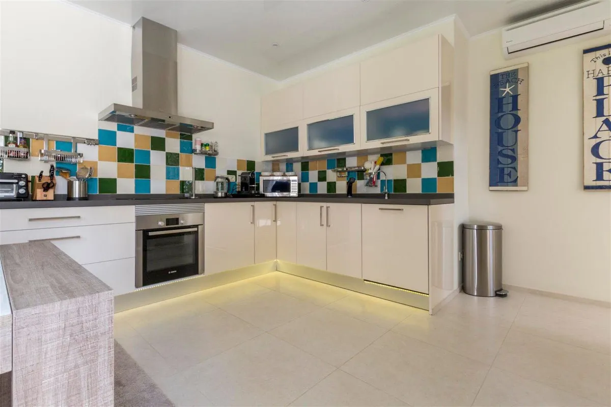 336b2ceb-fcf2-45be-bfdd-c5b002947855