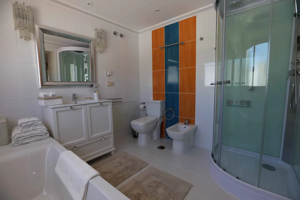 ee6c0f41-86aa-4391-b10a-5aec4d41a3ce