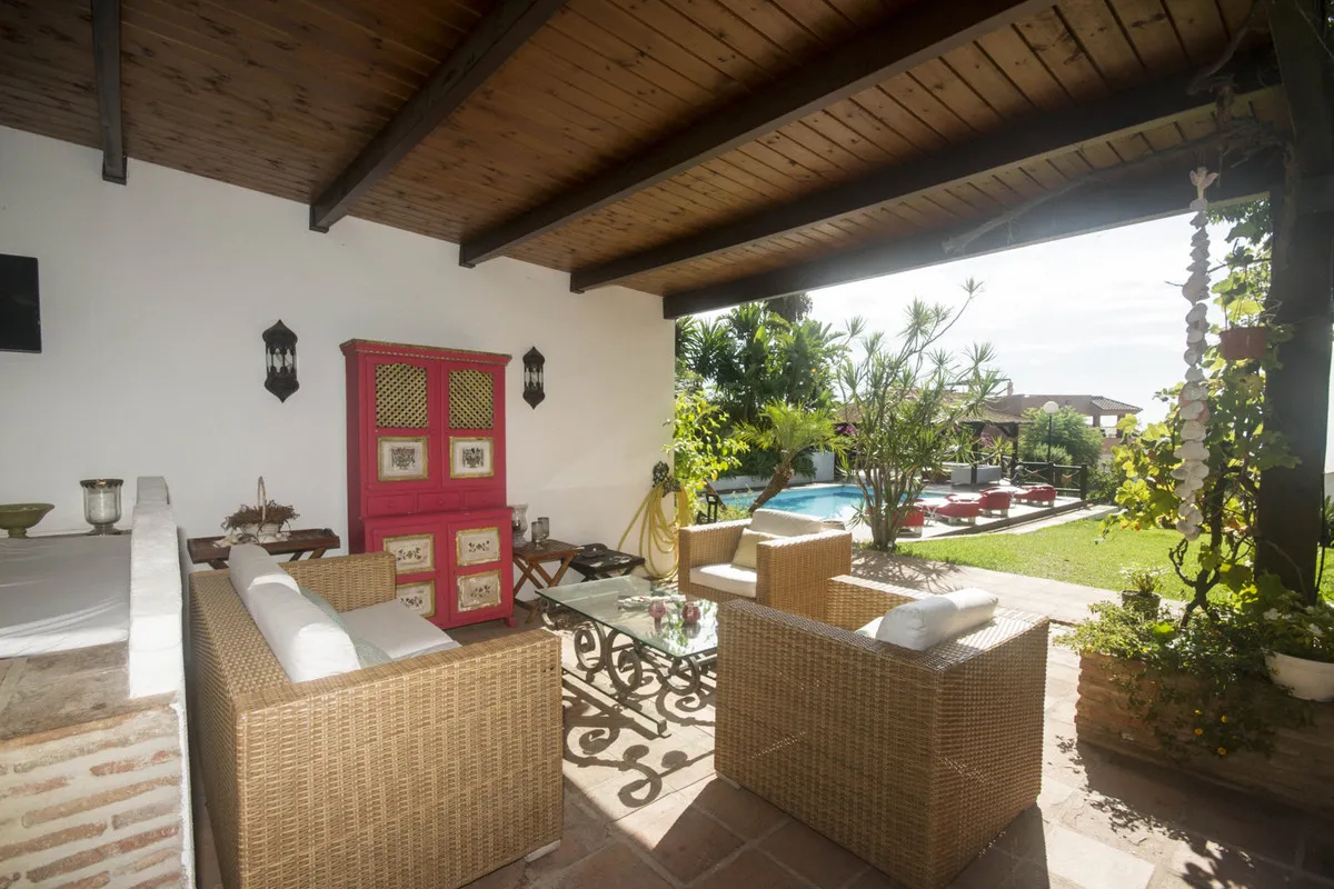 2c0fbda2-9c0e-45b4-8af3-1880d313c116