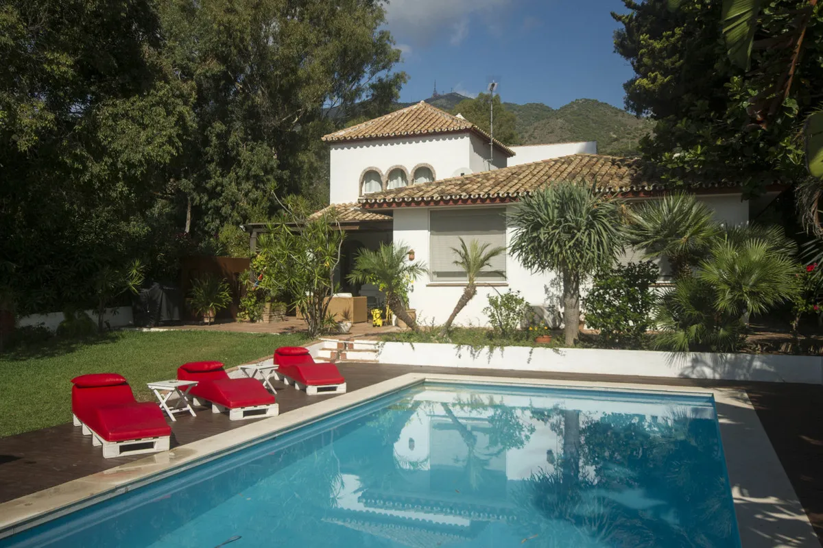 f025fe8f-a365-4855-8216-303f601f412f