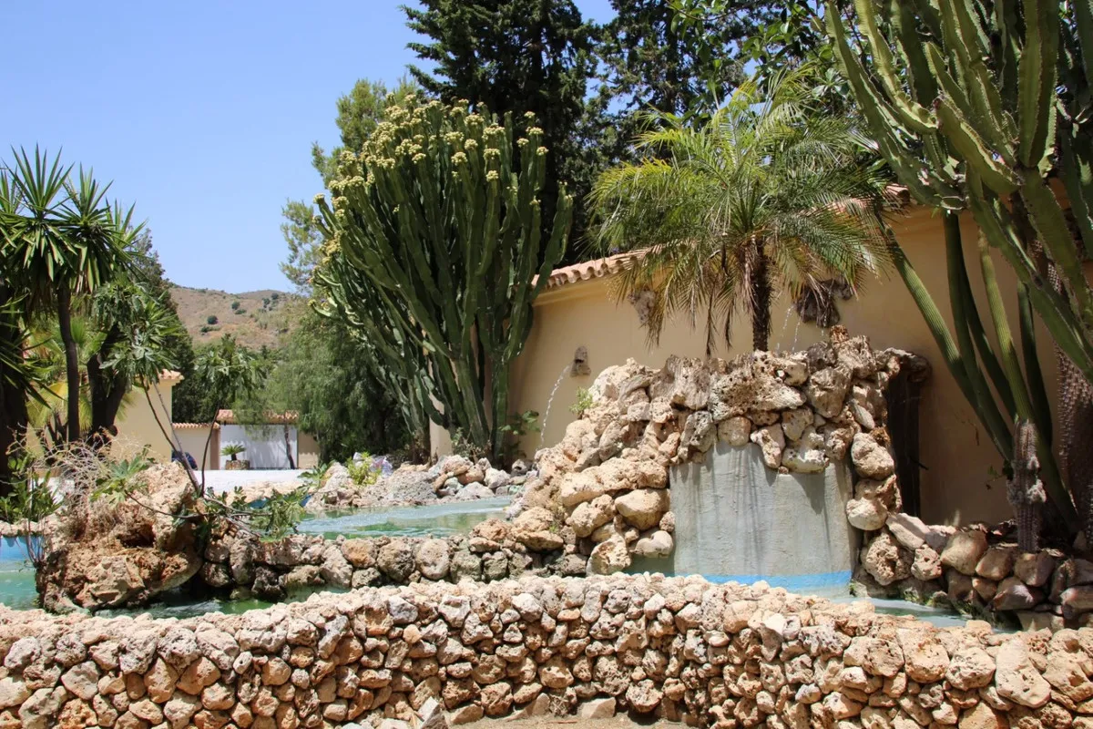 1624f5ea-ab2a-41fa-9c2b-f7a5675b0ccd