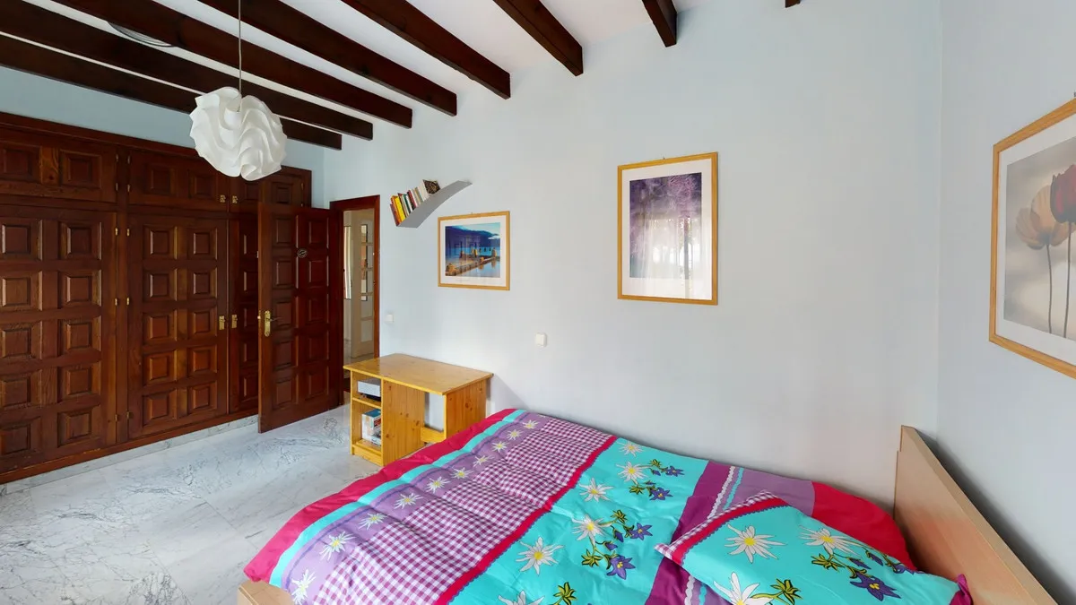 2e995b77-1dcf-402c-a95e-a7ef5c2a1212