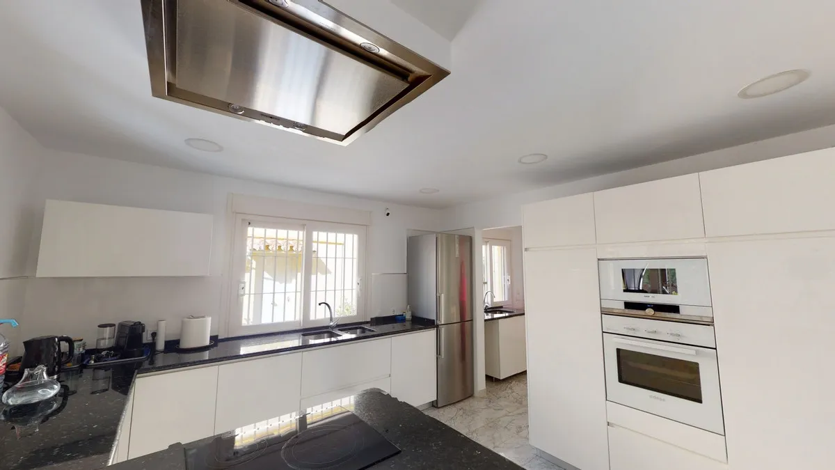 546b93f0-4497-4efc-a35b-d1483fbd16e4