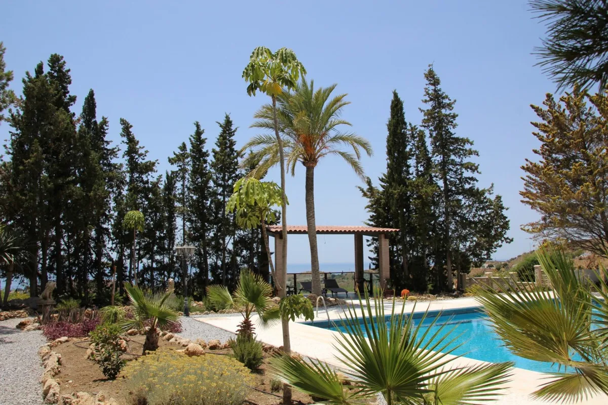 b0a7f4b1-8586-44ca-8161-55d73e3dd876