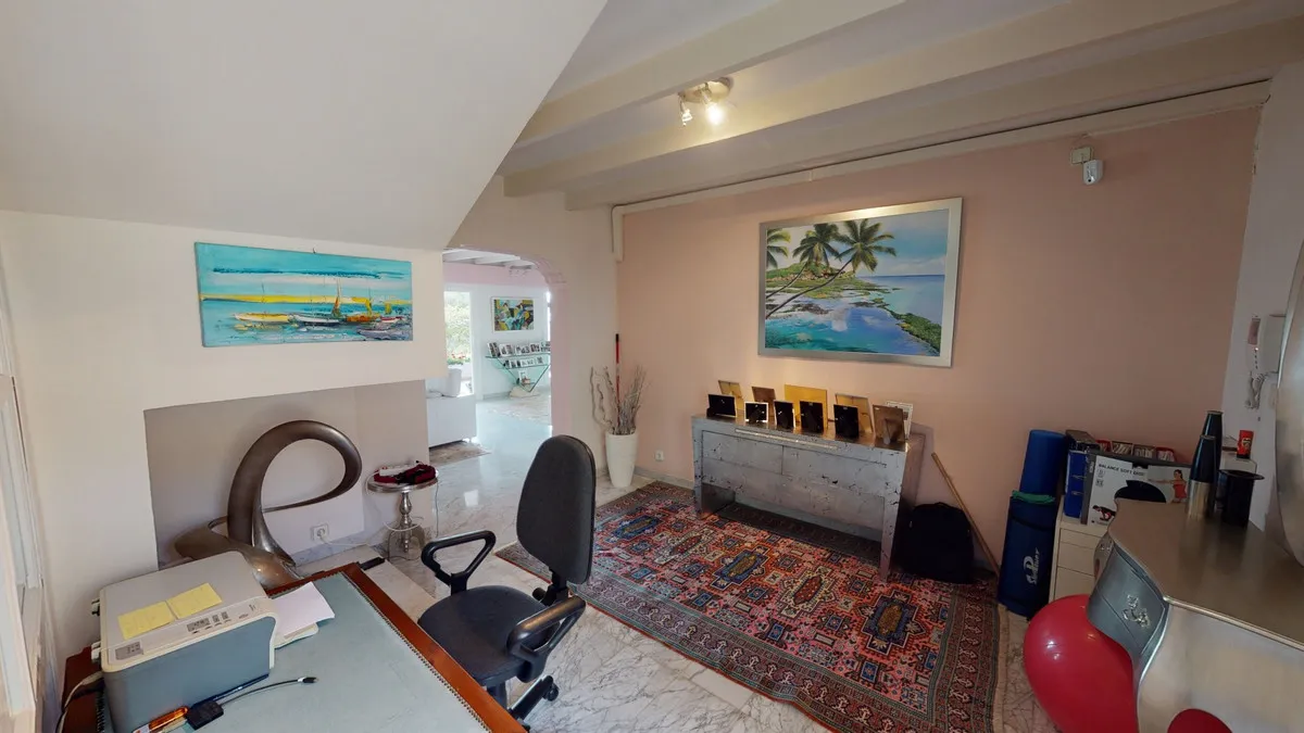 c219c9d0-72ae-474a-ab21-2412b6335bf1