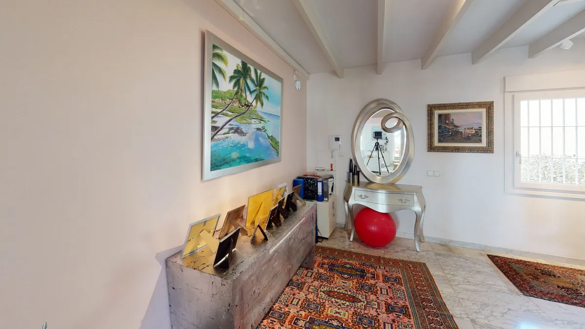 f52396d9-b242-48cf-839b-d4fe17d2a295