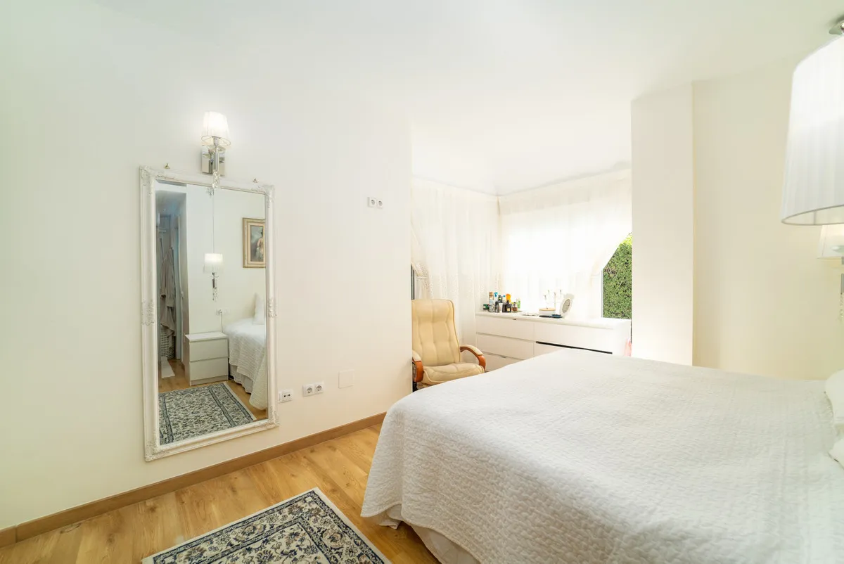 26cd4083-1e85-45eb-9364-7210b67b5a45