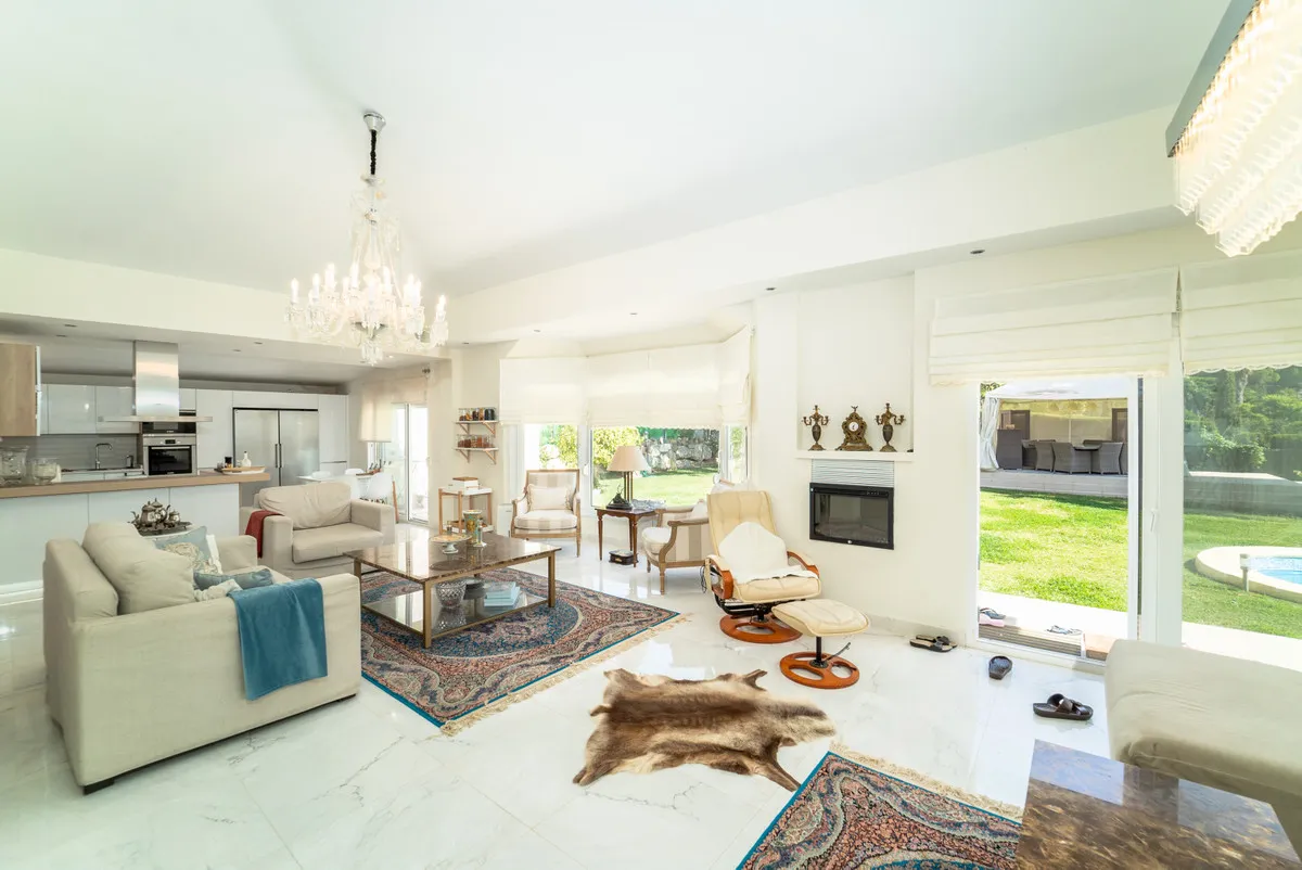 fb418ee9-caa6-46c3-b677-8167bee62276